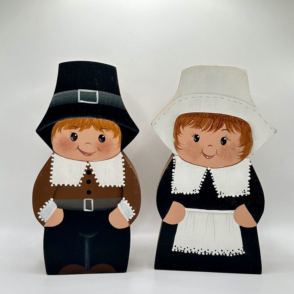 Thanksgiving Pilgrim Set of 2 Wooden Hand Painted Figurine Man Woman VTG Signed